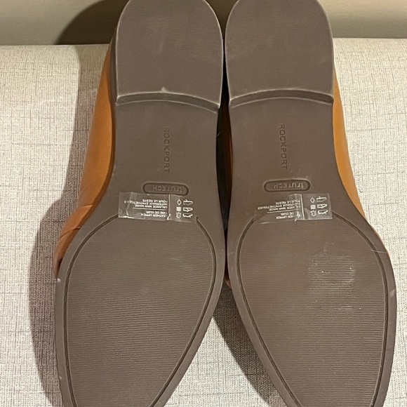 Rockport Trutech Susana Woven Chain Slip-On Loafers in British Tan & Gold, 8 - Picture 6 of 7